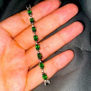 Natural Emerald tennis bracelet in silver